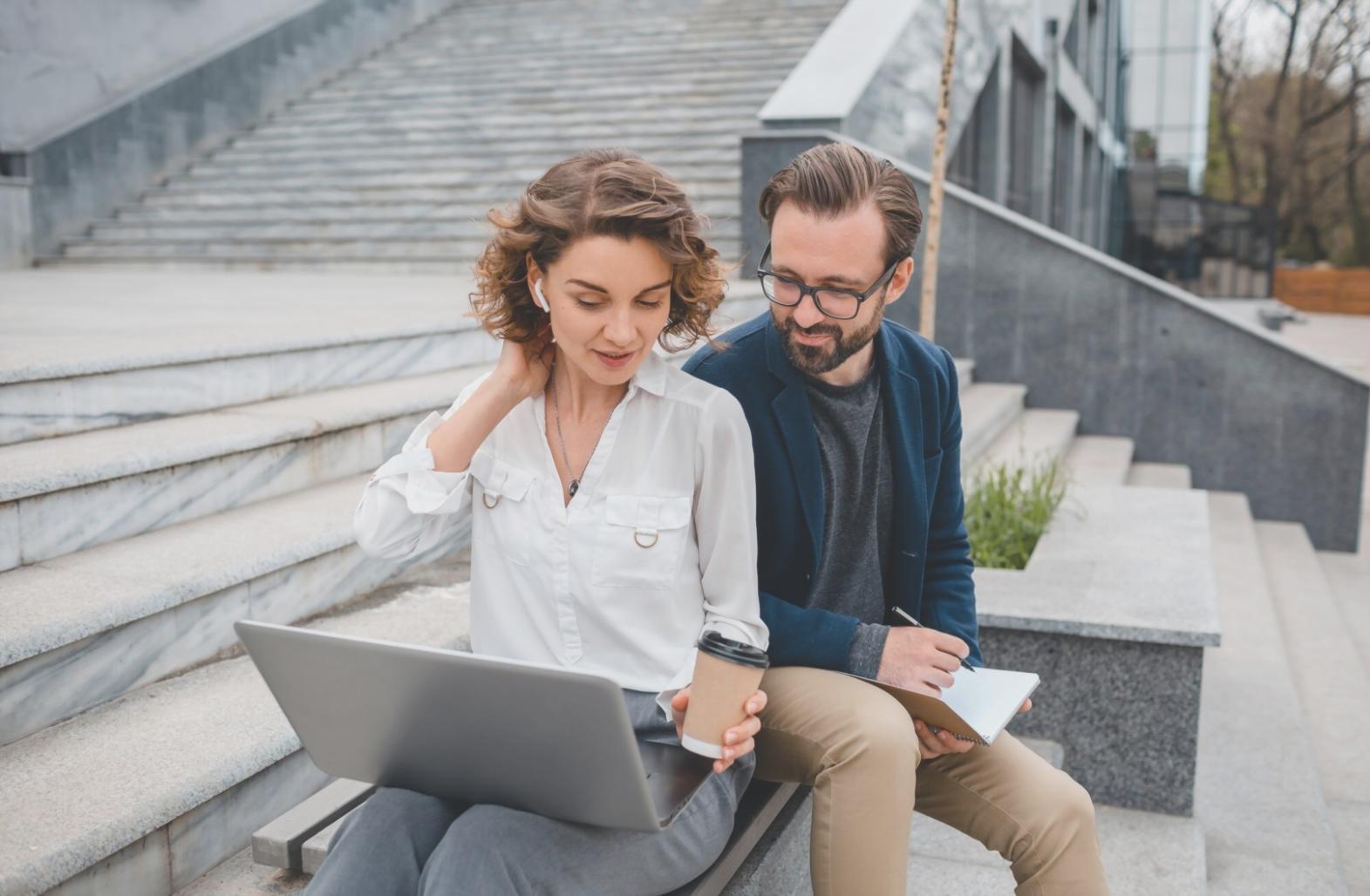Finanzanalyse auf modernem Tablet
